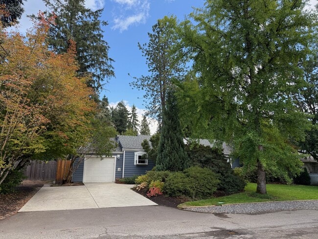 Building Photo - 8516 SW 58th Ave