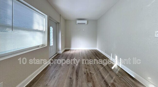 Foto del edificio - 1200 17th St N