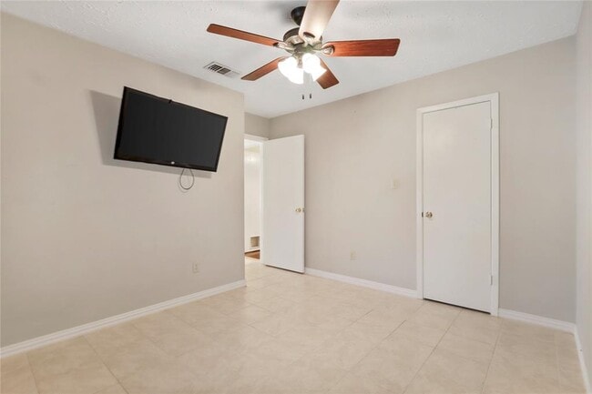 Foto del edificio - 13622 Wimbledon Oaks Dr