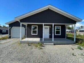 Building Photo - 4733-4739 Adirondack Cir