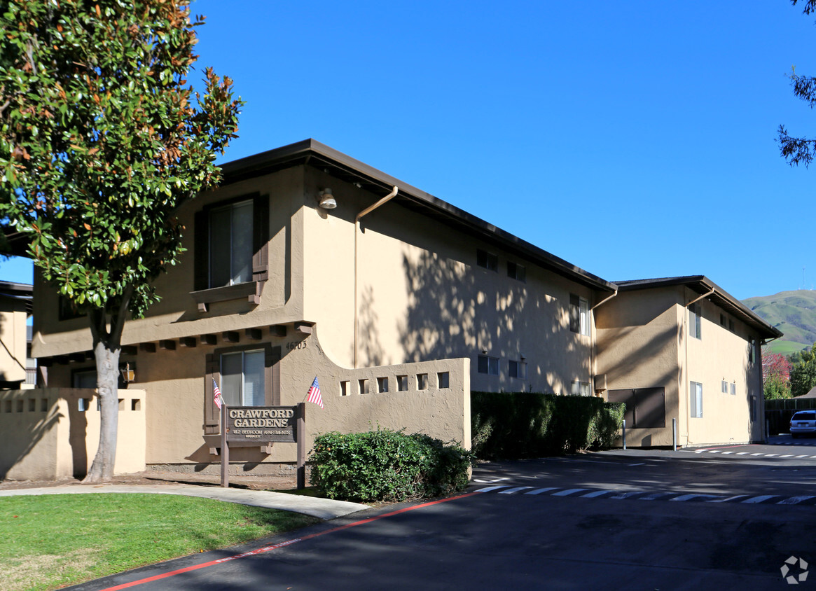 Primary Photo - Crawford Apartments