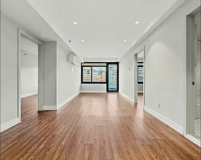 Foto del edificio - 593 Bushwick Ave