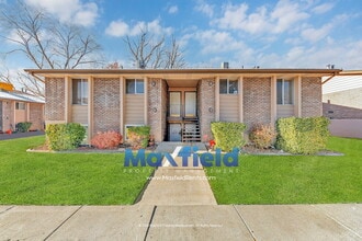 Building Photo - 2588 S 900 E