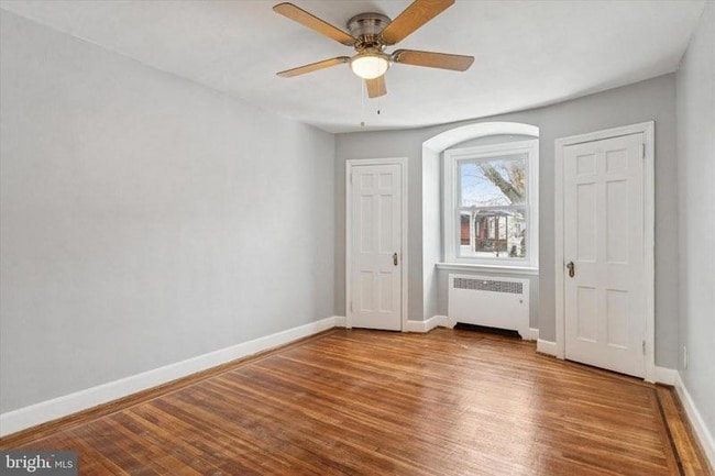 Building Photo - 3007 N Van Buren St