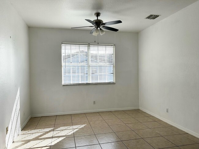 Building Photo - 3137 Grandiflora Dr