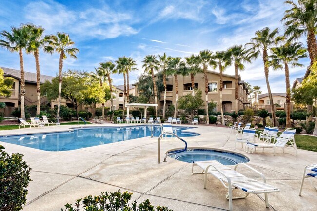 Foto del edificio - 2-Bed, 2-Bath Condo with Rare Feature-Both Bedrooms Include Attached Bathroom