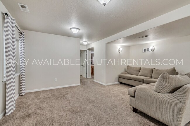 Foto del edificio - 2801 S Harrow Ct