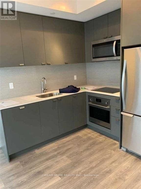 Photo du bâtiment - 56 Forest Manor Rd