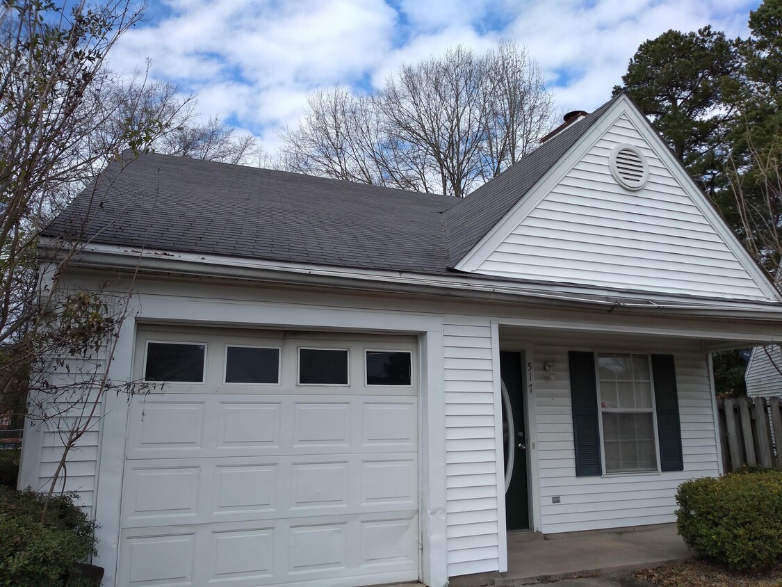Primary Photo - 517 Melton Dr