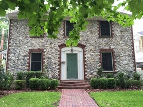 Building Photo - 1114 SW 6th Ave