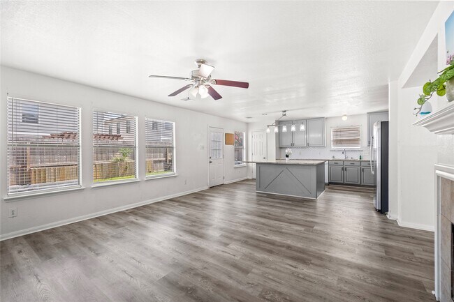 Foto del edificio - 322 Remington Harbor Ct