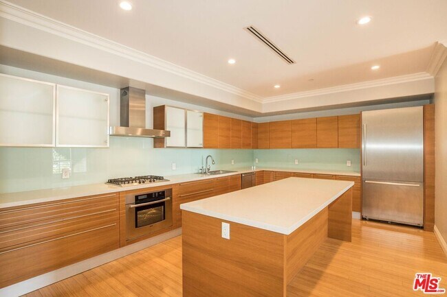 Foto del edificio - 1283 Havenhurst Dr