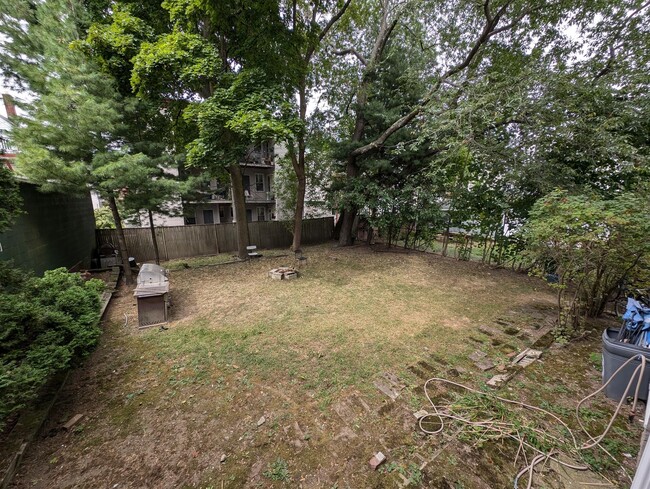 Building Photo - 15 Farragut Ave
