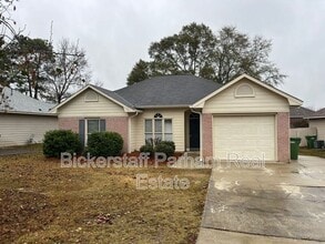 Building Photo - 7096 Vinings Way