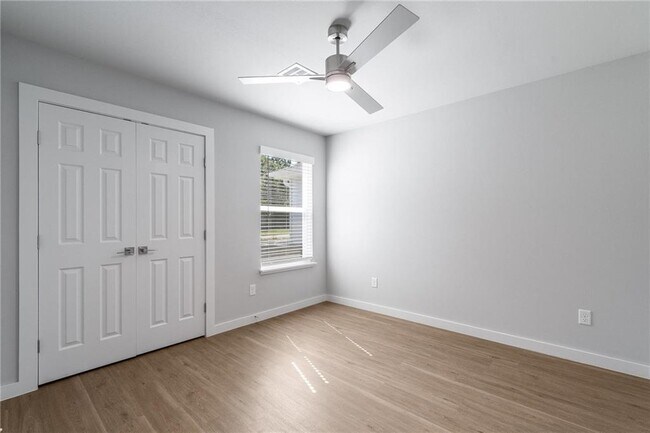 Foto del edificio - 6302 NW Kathleen St