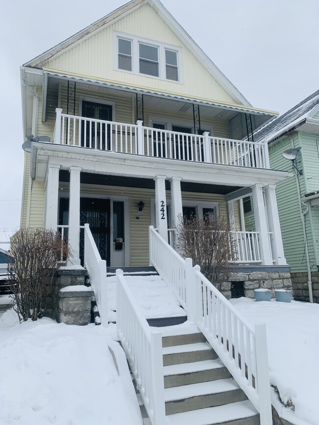 Building Photo - 242 E Delavan Ave