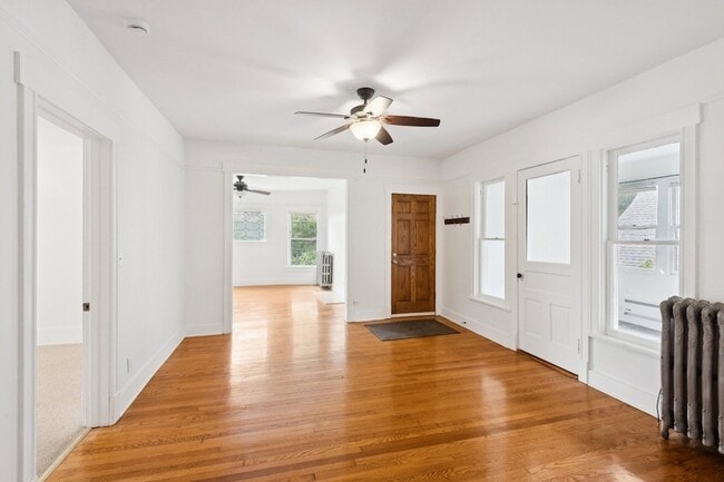 Building Photo - 807 Greenleaf St