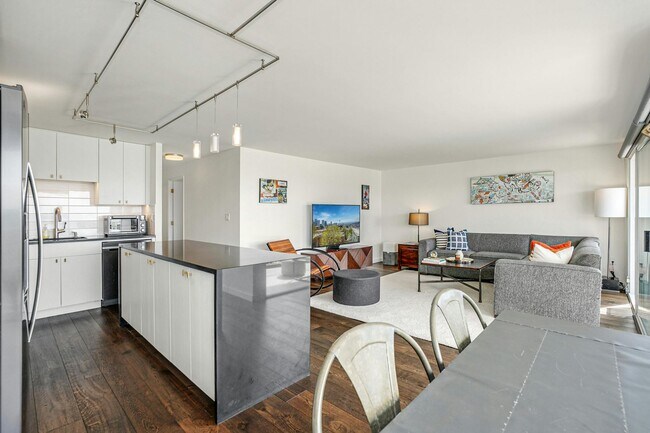 Foto del edificio - Capitol Hill Condo ~ The Highlander Condom...