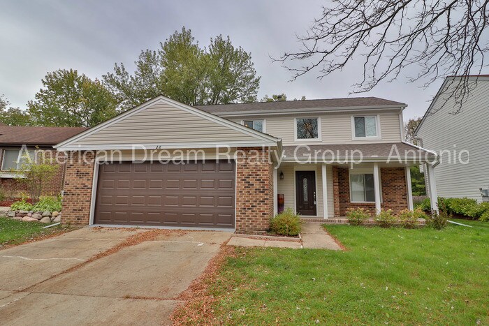 Primary Photo - 28 Monterey Drive , Vernon Hills , IL , 60061