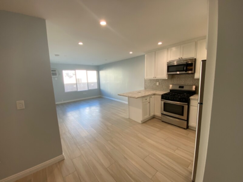 Foto principal - 4660 Kester Ave