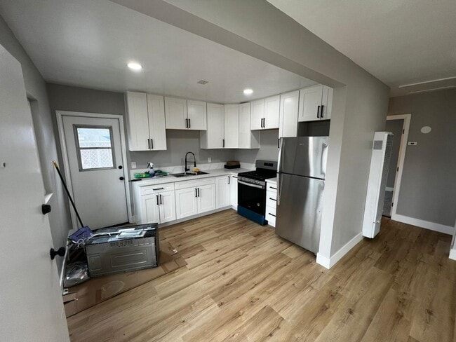 Foto del edificio - 333 E 27th St
