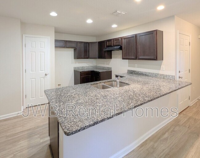 Foto del edificio - 8835 Hare Ave