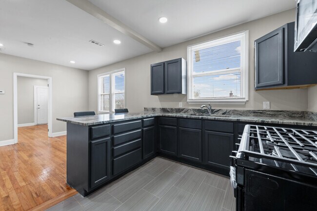 Foto del edificio - 13496 Hazelridge St