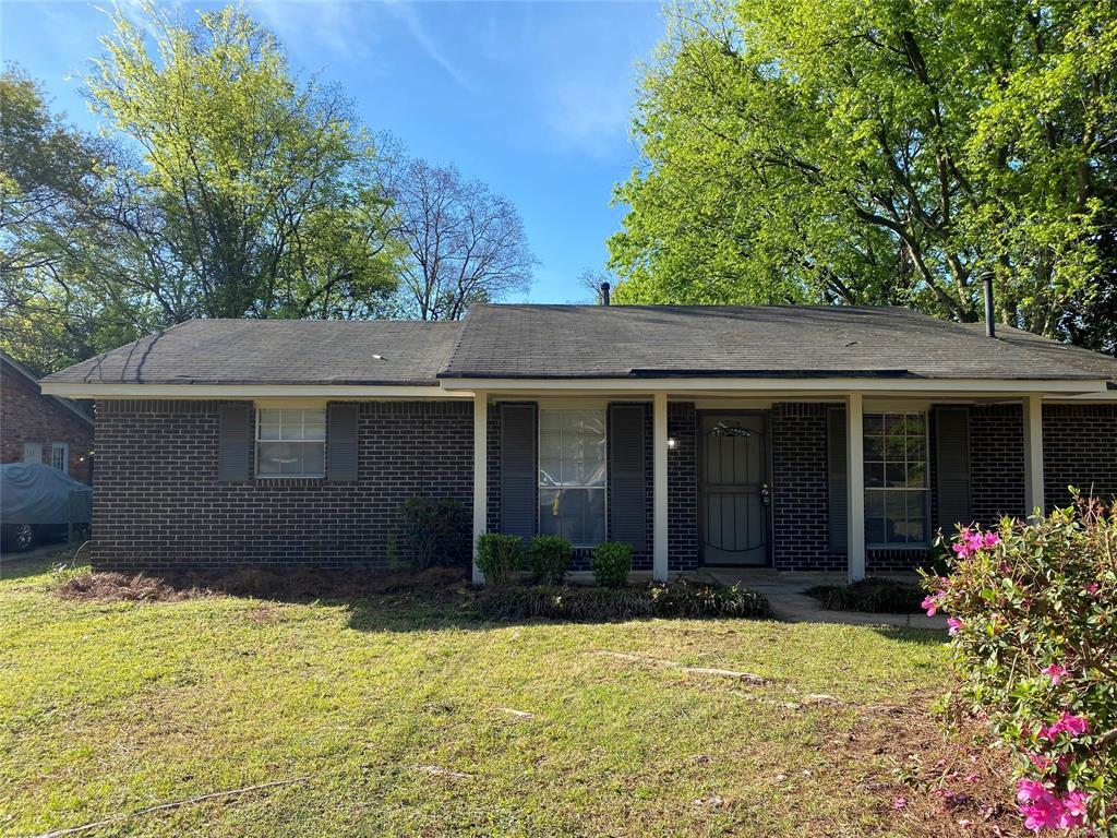 Primary Photo - 6136 Gladstone Dr