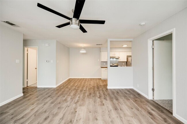 Foto del edificio - 915 Chisholm Cove