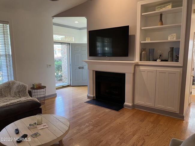 Building Photo - 4205 Stratton Village Ln