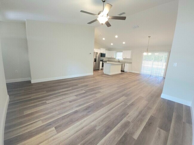 Foto del edificio - 35 Water Track Dr