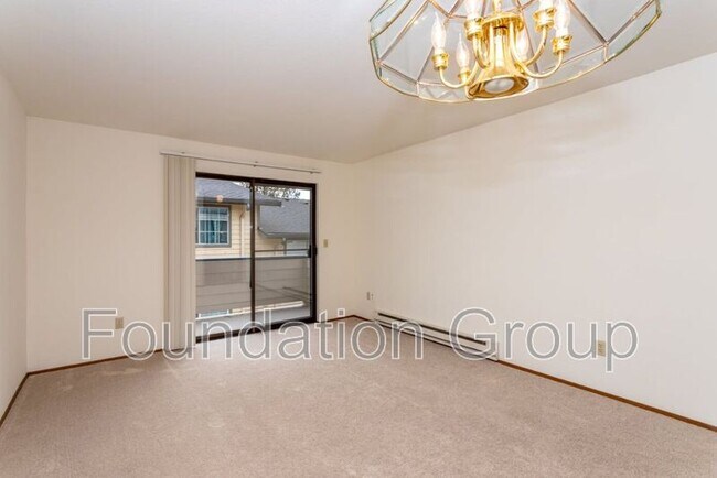 Building Photo - 12542 35th Ave NE