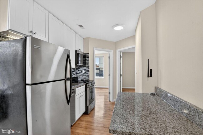 Foto del edificio - 1648 Park Rd NW