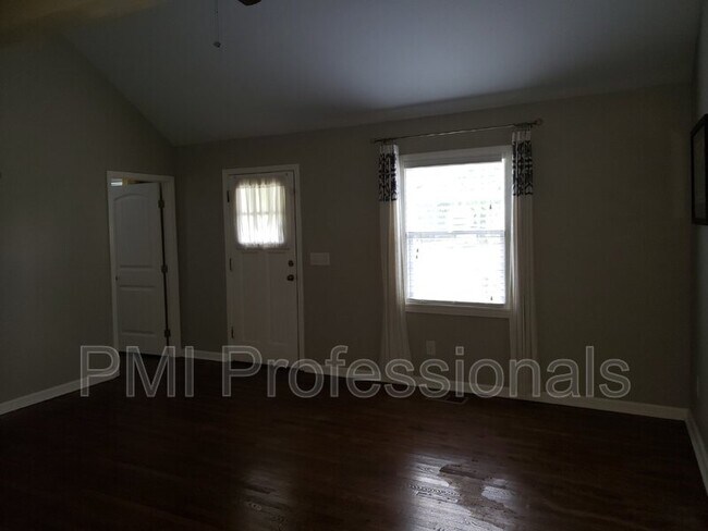 Building Photo - 1340 McAlpine Ave