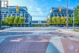 Building Photo - 1040-1040 The Queensway