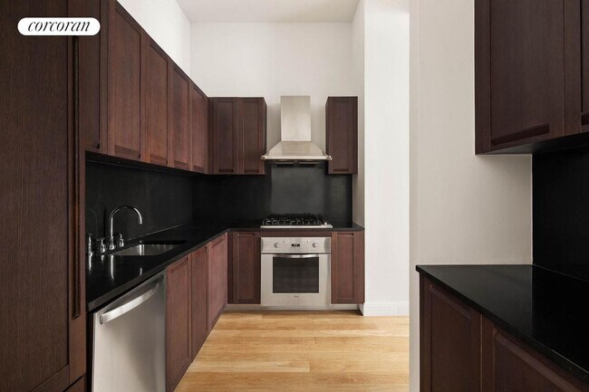 Foto del edificio - 655 6th Ave