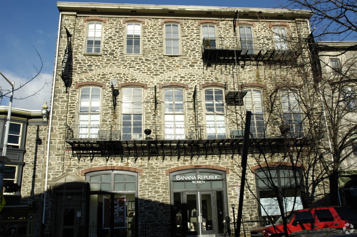 Primary Photo - 4313-4317 Main St