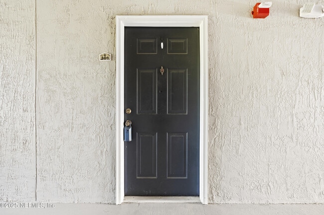 Building Photo - 410 S Villa San Marco Dr