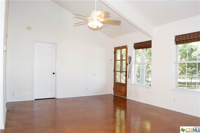 Building Photo - 621 Spanish Moss Dr