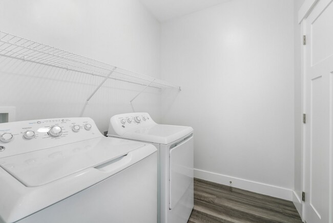 Foto del edificio - Comfy, Pet-Friendly 3BR in a Great Vineyar...