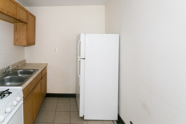 Foto del edificio - 1211 W Elmdale Ave