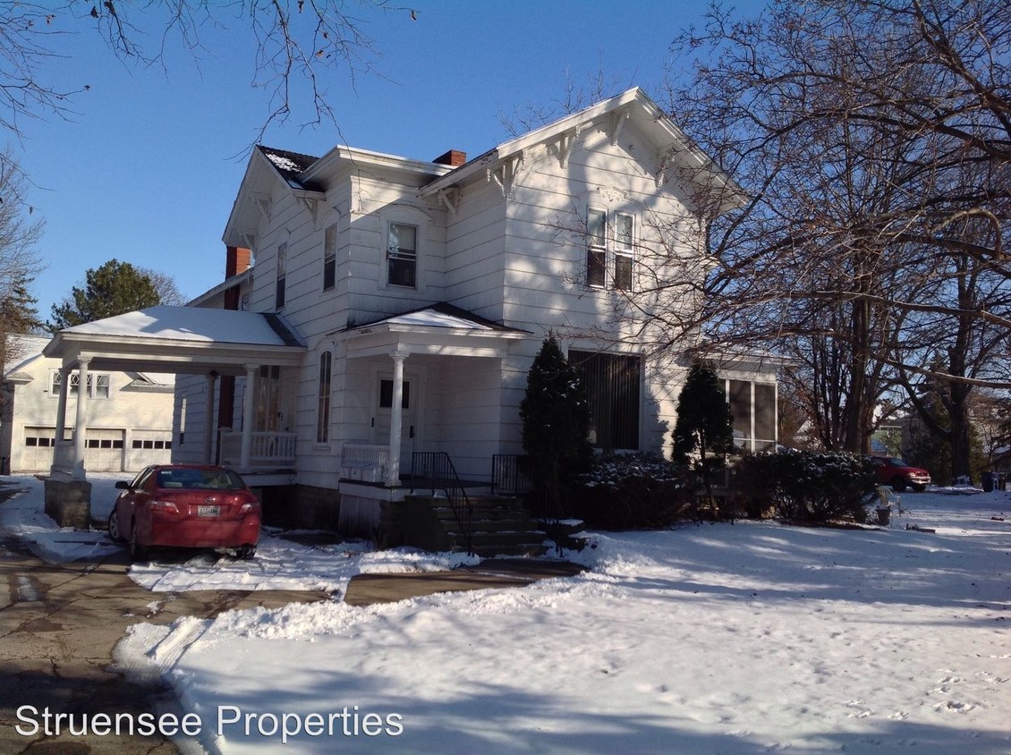 Primary Photo - 1622 ALGOMA Blvd