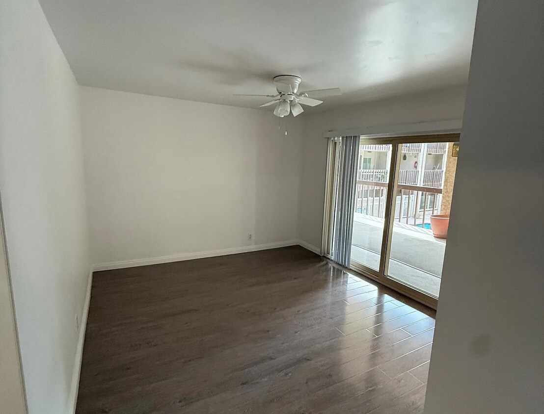 Foto principal - 5718 Ravenspur Dr