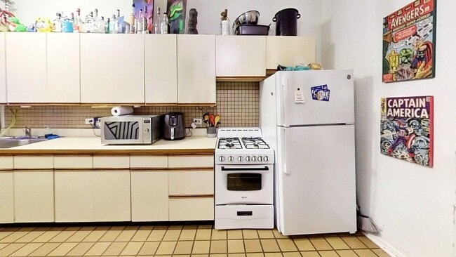 Photo - Second Floor Sheridan Park Studio Apartment