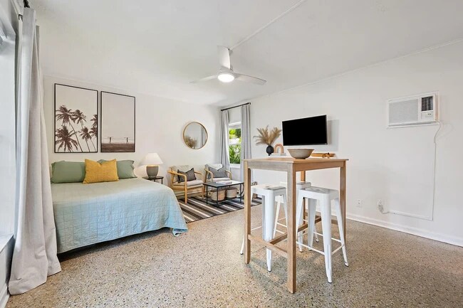 Foto del edificio - 2441 Granada Ave