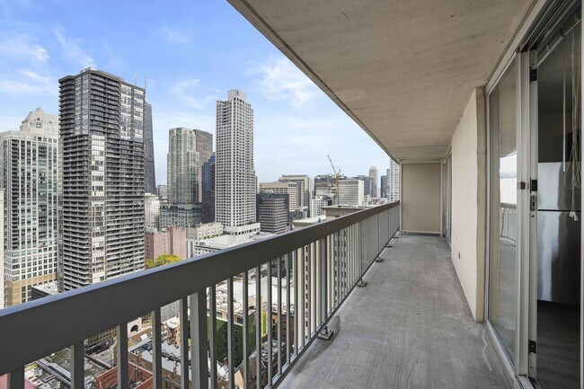 Foto del edificio - 542 N State St