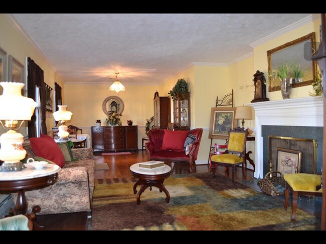 Building Photo - 4015 Westover Dr