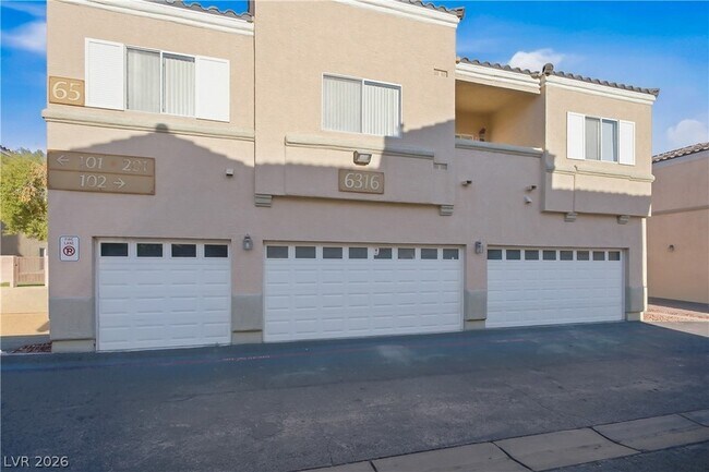 Foto del edificio - 6316 Rolling Rose St