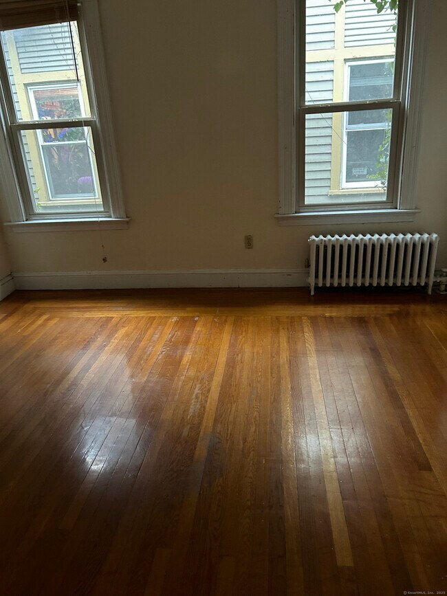 Foto del edificio - 787 Elm St