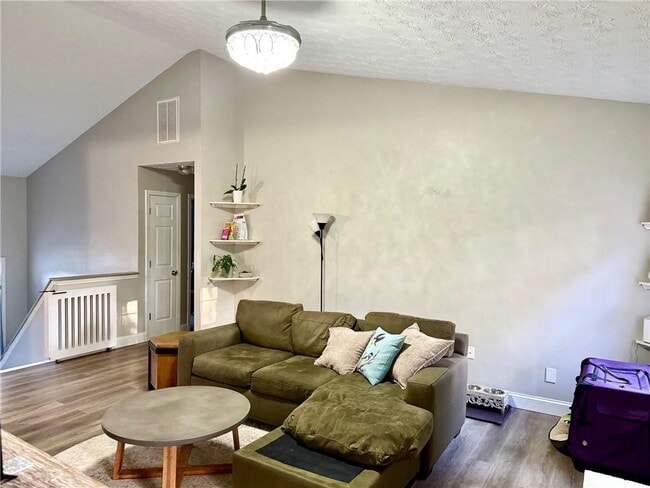 Building Photo - 3310 Stratton Ln